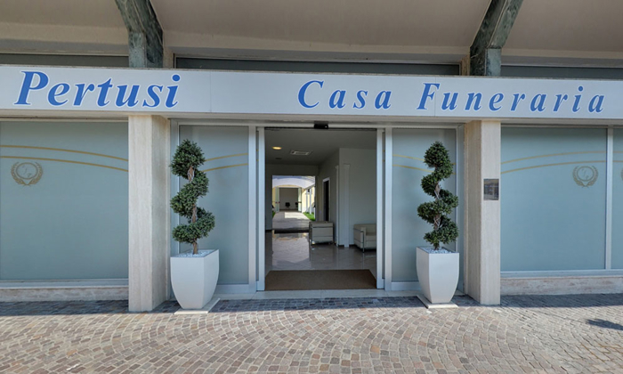 Casa Funeraria Pertusi (HOFI)